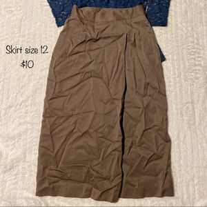 Brown skirt